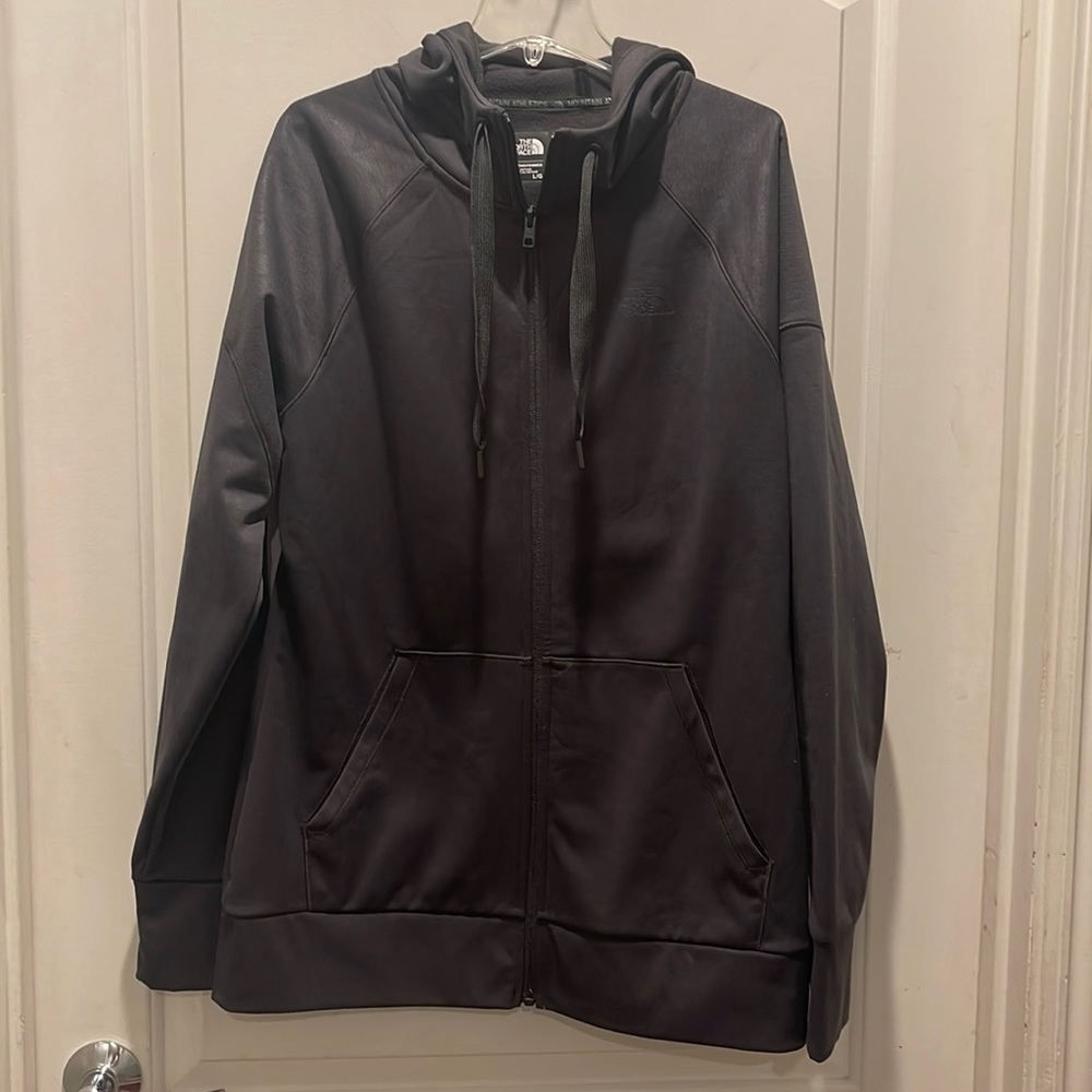 The North Face women’s Mountain Athletics hoodie